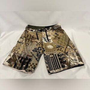 Men’s Quicksilver board shorts swimming shorts